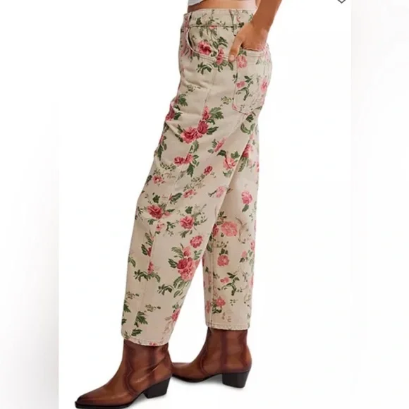 Free People Deep Trance Mid Rise Cropped Jeans in Wallpaper Floral Size 29 - Picture 3 of 8
